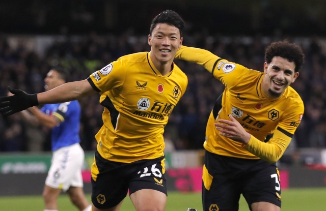 包含今夜突围战来临，托特纳姆围绕德甲门线救险，管理层满意，资深球员宣示担当的词条